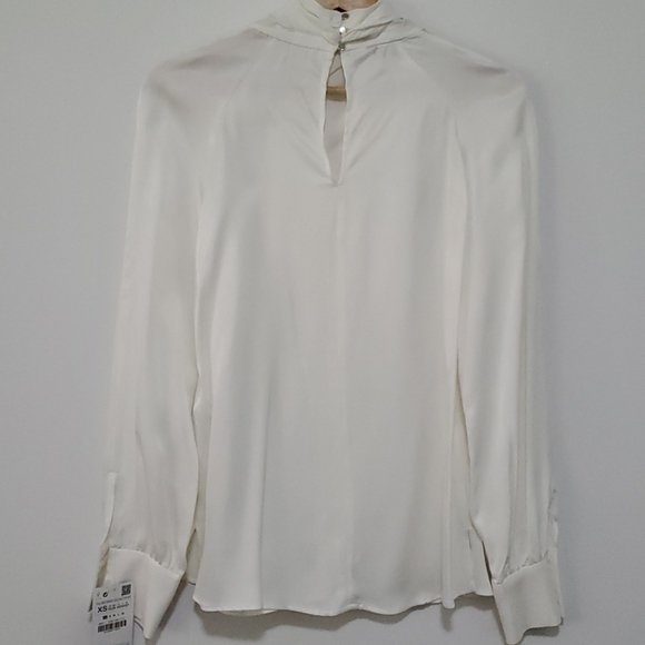 ZARA Ecru Twist Blouse - Picture 8 of 9